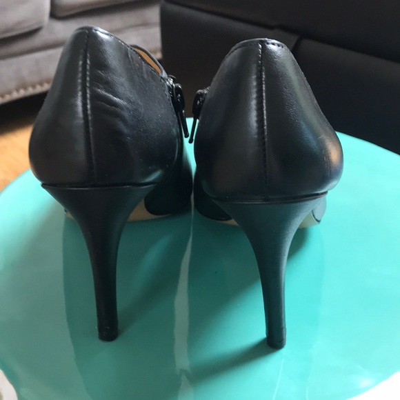 Magnificent Coach Booties!!! - Picture 4 of 5